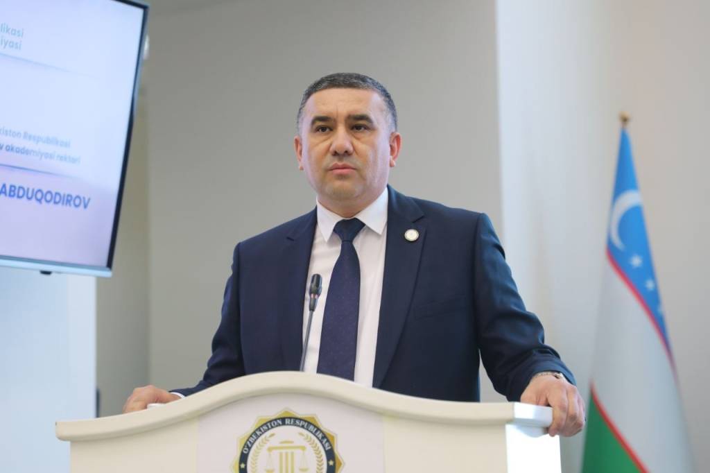 Kasbiy qayta tayyorlash kursi bitiruvchilariga sertifikat topshirildi