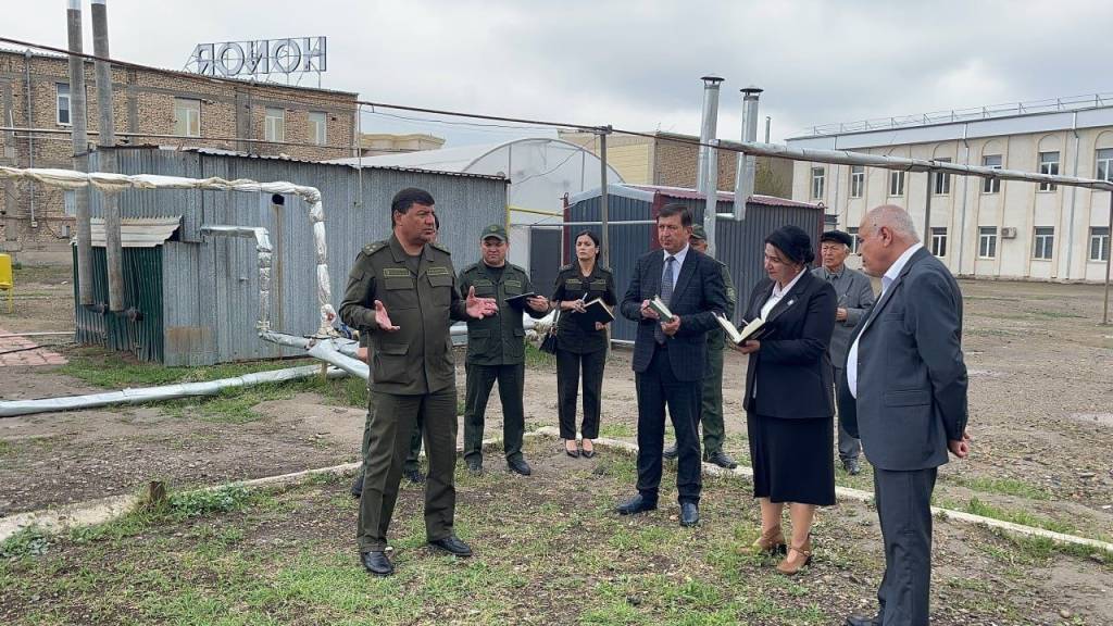 Yoshlar bilan muloqot