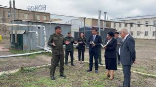 Yoshlar bilan muloqot