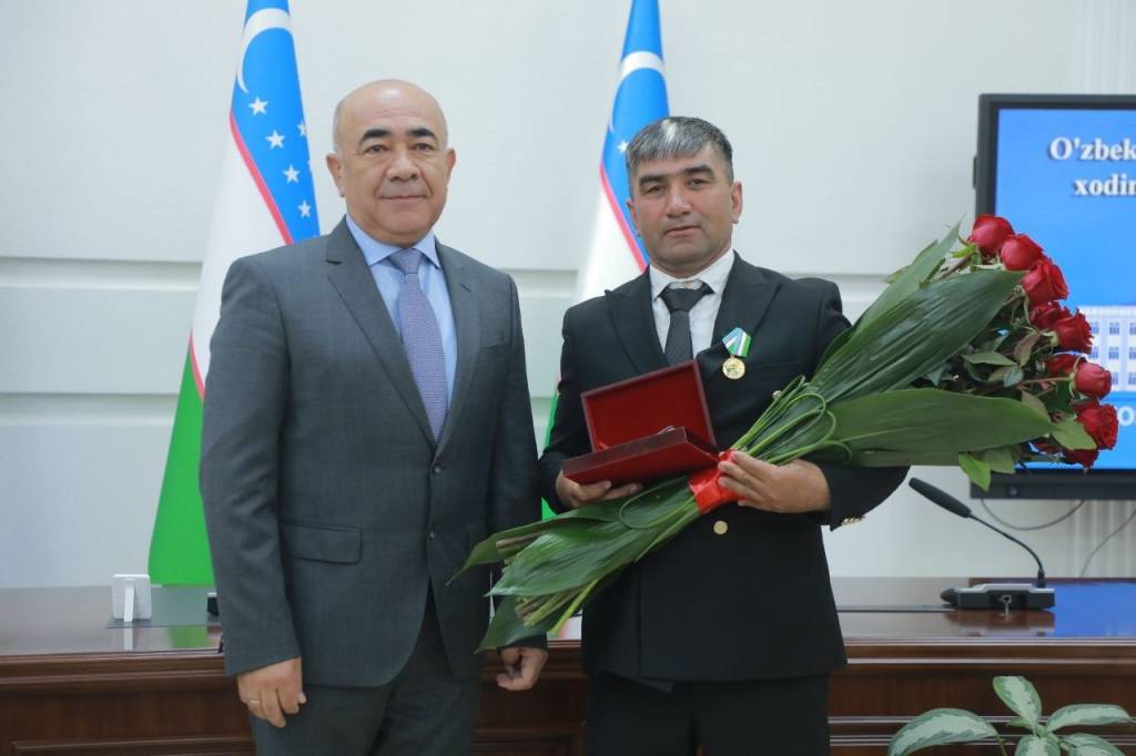 Yuksak mukofotlar o‘z egalariga topshirildi