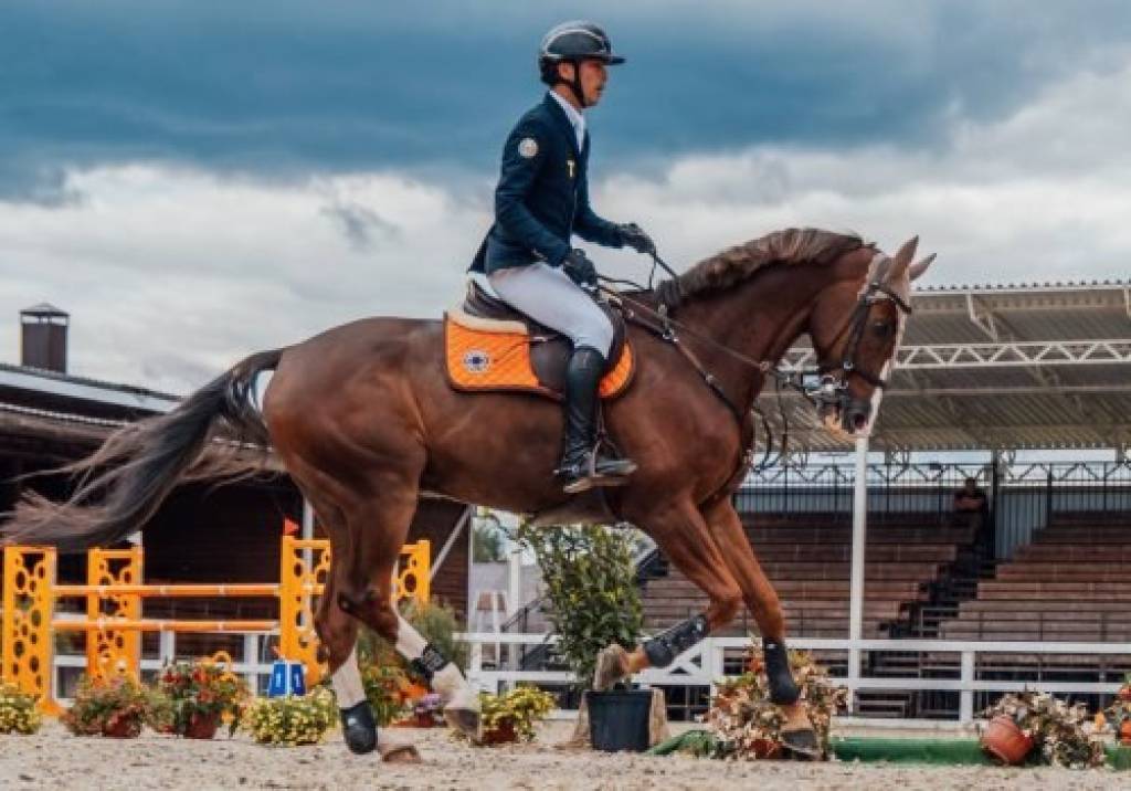 Бекзод Курбанов на лошади «Matts VG» – участник  Кубка мира