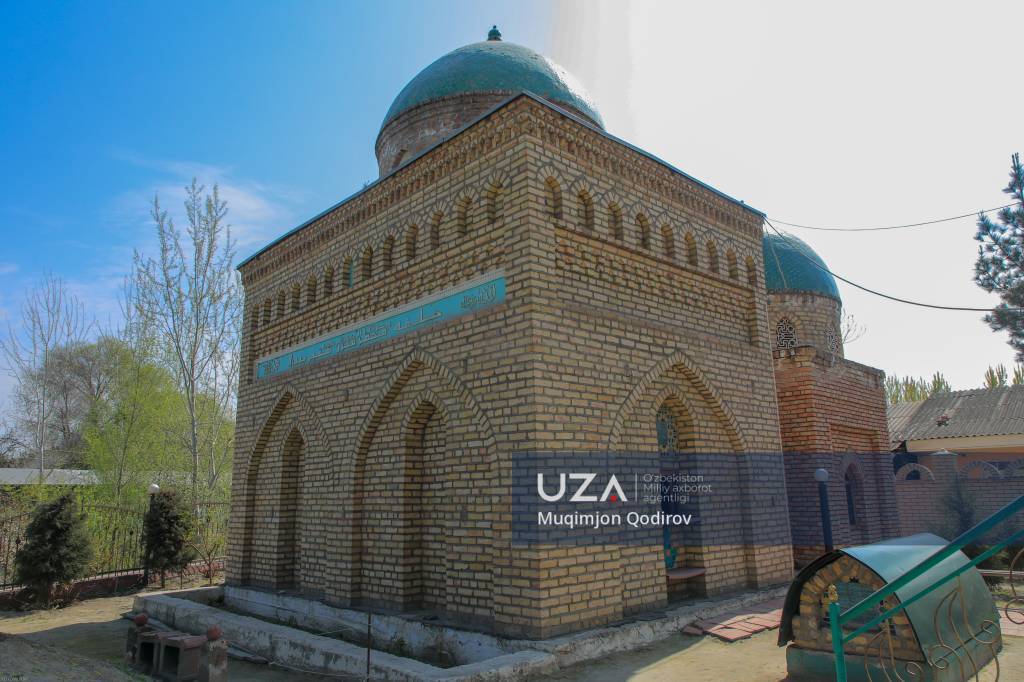 Ёзёвондаги табаррук қадамжолардан фоторепортаж