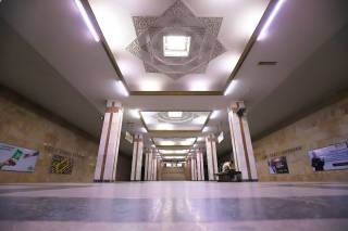 Эртага Соҳибқирон сиймоси акс эттирилган метро поезди ҳаракатланади