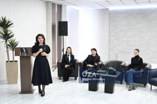 Университетда аёл-қизлар форуми