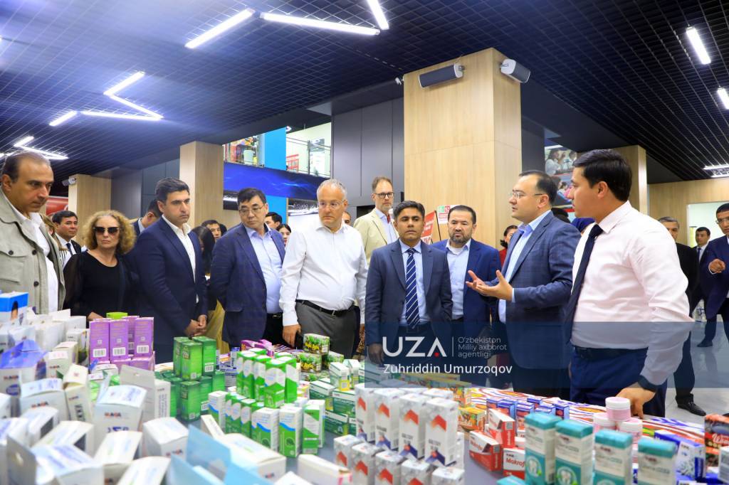 Инвестиция, экспорт ва туризм салоҳияти намойиш этилди