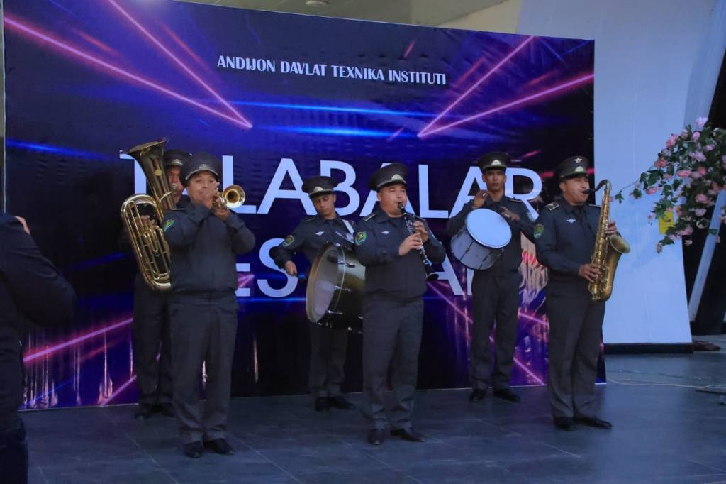 Institutda yoshlar festivali