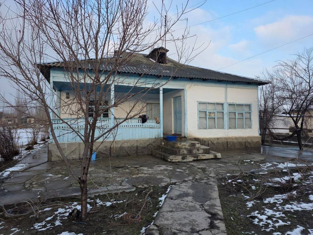 Қарздорлик эвазига гаровдаги уй аукционда сотилди