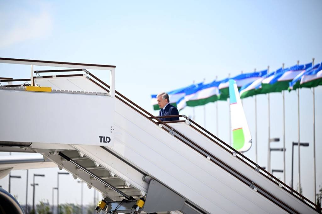 Президент Шавкат Мирзиёев Бухорога жўнаб кетди