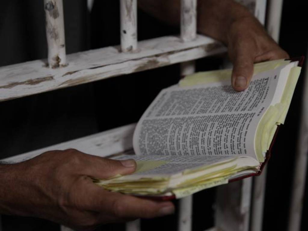 Эндиликда айрим маҳбуслар китоб ўқиш орқали жазо муддатини қисқартириши мумкин