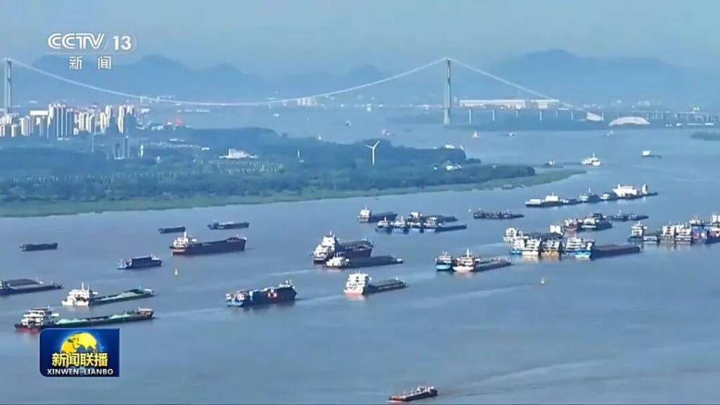 Хитойда транспорт инқилоби: Янцзи дарёси остида темир йўл қурилмоқда