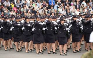 Япония ҳарбий хизматдаги аёллар улушини оширади