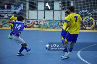 Жиззахда футзал бўйича вилоят ҳокими кубоги ғолиблари аниқланди