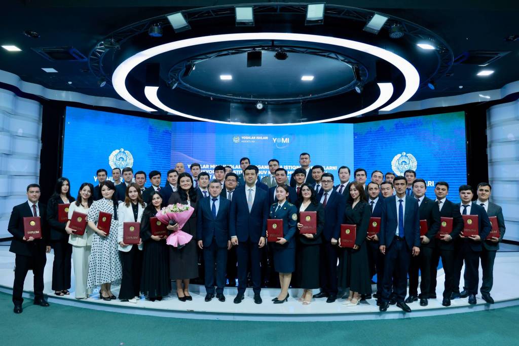 Бўлажак раҳбарларга диплом берилди