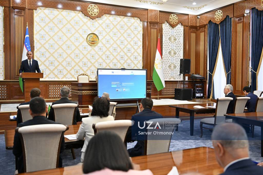 Tojikiston elchisi brifing o‘tkazdi