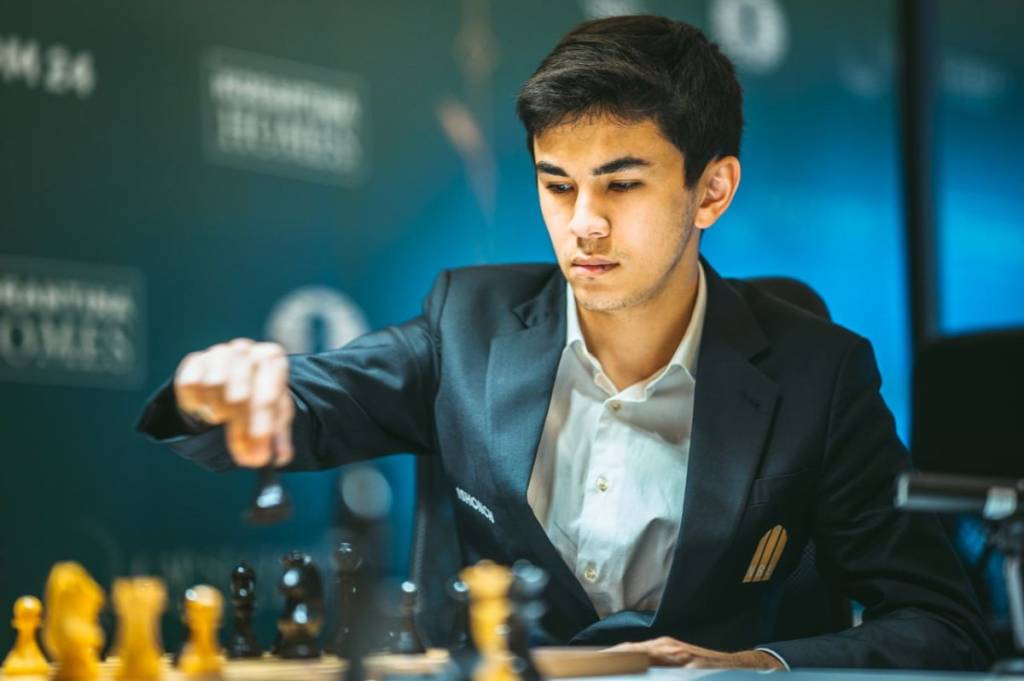 Javokhir Sindarov wins the FIDE Candidates Tournament ahead of schedule