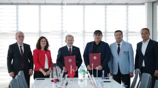 Хоразмда замонавий тиббиётнинг долзарб муаммолари муҳокама этилди