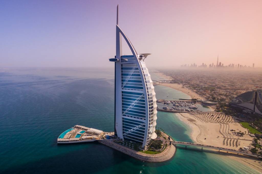 Дубайнинг машҳур “Burj Al Arab” меҳмонхонаси вақтинча ёпилади