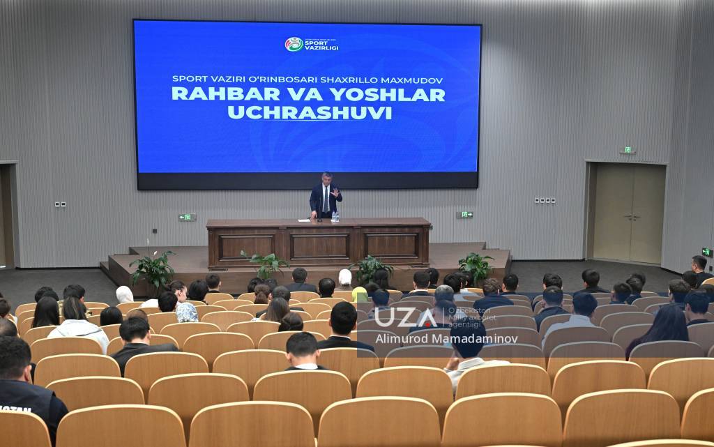 Раҳбар ва ёшлар учрашувида янги режалар белгиланди