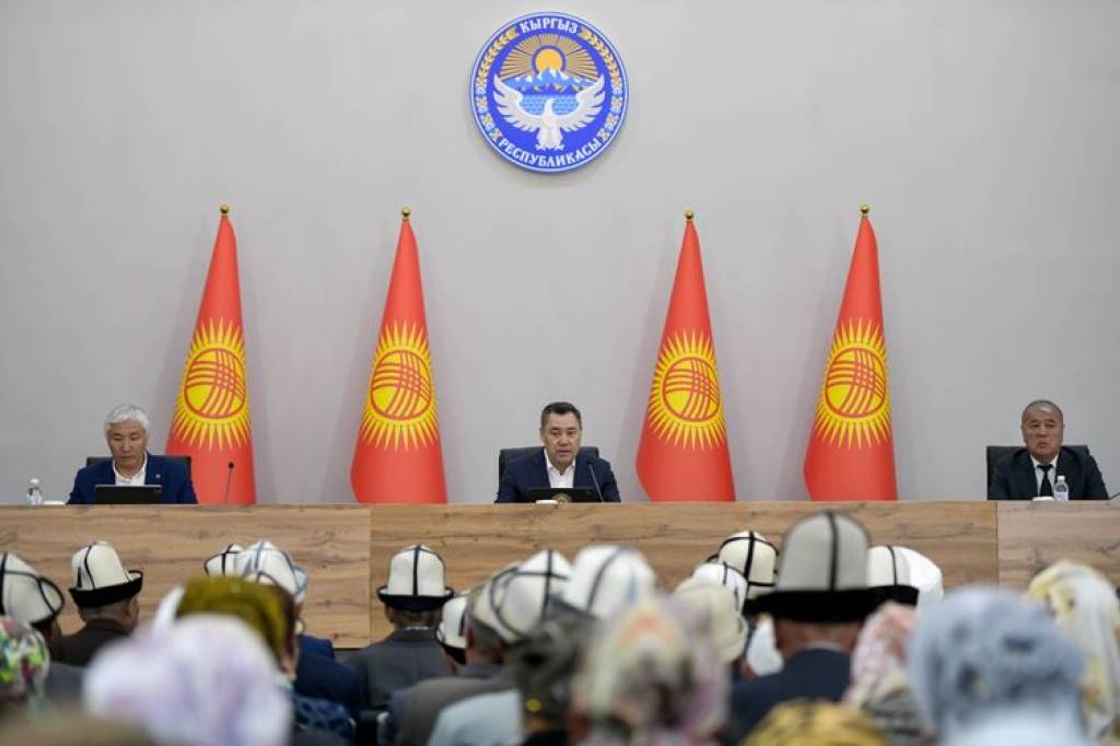 Қырғызстанда облыстар мен аудандар таратылып, округтер пайда болады