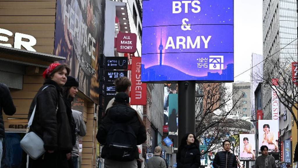 Жанубий Кореянинг машҳур "BTS" гуруҳи туфайли мамлакатга ташриф буюрувчи саёҳлар сони рекорд даражага етди