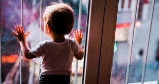 Етим болаларни уй-жой билан таъминлаш қайси ҳолатда рад этилади?