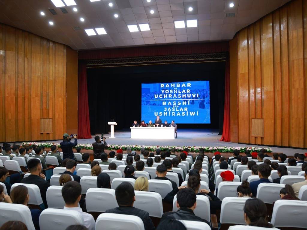 Муҳим масалалар муҳокама этилди