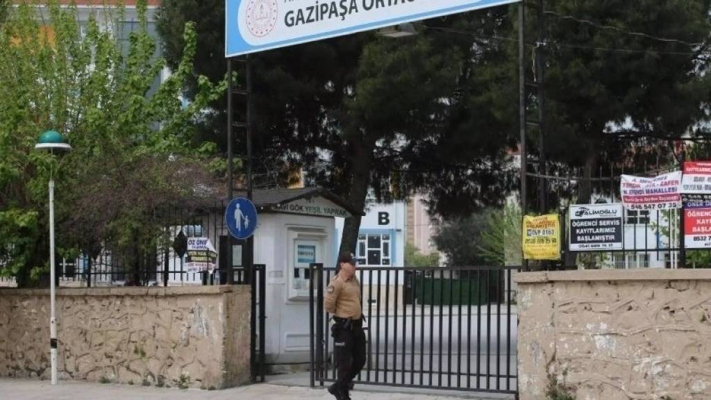 Туркия бир неча ҳужумдан кейин мактаб хавфсизлигини кучайтирмоқда