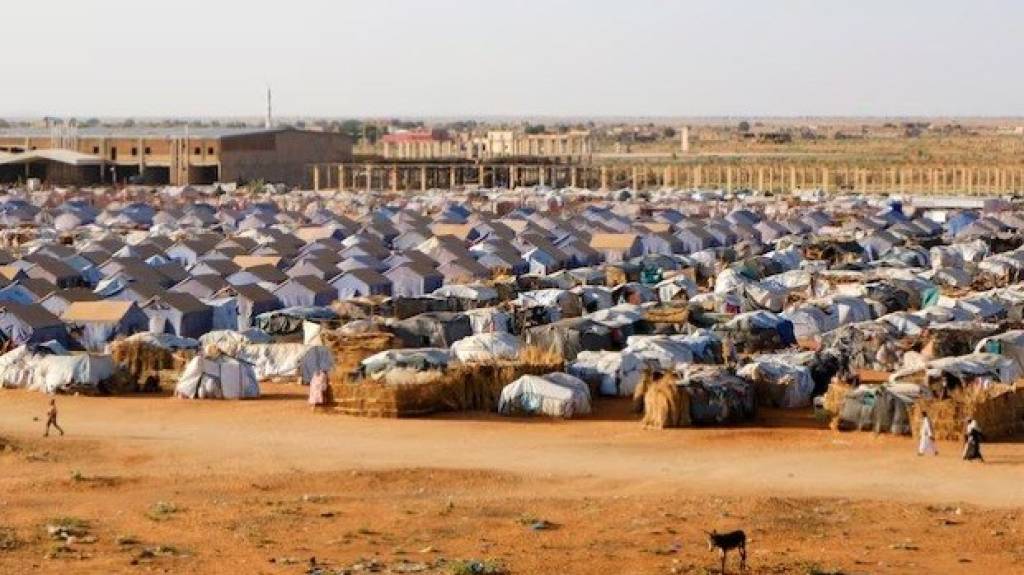 Уруш ва гуманитар ёрдам камайиши ортидан 2028 йил қочқинлар сони 4 миллиондан ошади