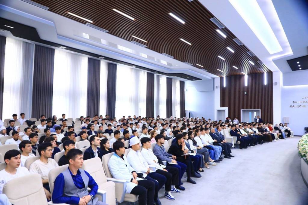 Шифокорлар тажриба алмашди