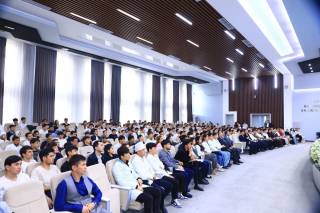 Шифокорлар тажриба алмашди