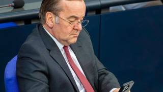 Германияда жосуслик хавотири туфайли мобил телефондан фойдаланиш чекланди