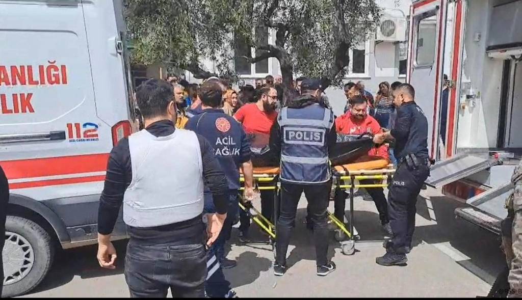 Ўсмирлар фожиаси ортидан: Туркия мактаблари “хавфсизлик зонаси”га айлантирилмоқда