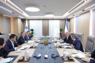 Телеком тармоғи ривожи муҳокама қилинди