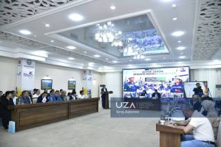 Навоийда меҳнат хавфсизлиги ва соғлом иш муҳити масалалари муҳокама қилинди