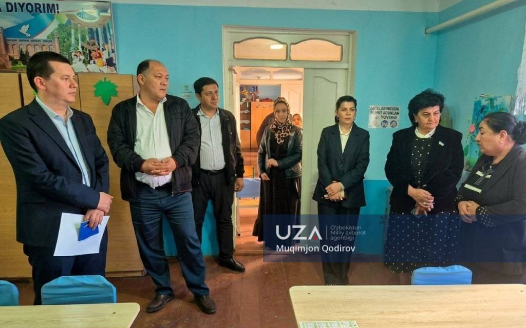 Deputatlar Qo‘qon va Dang‘aradagi maktablar holatini o‘rgandi