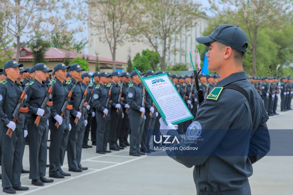 Сарҳадлар ҳимоясига бел боғлаган ёшлар қасамёд қилди