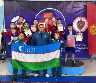 Самбочи ёшларимиз Бишкекда 7 та медални қўлга киритди