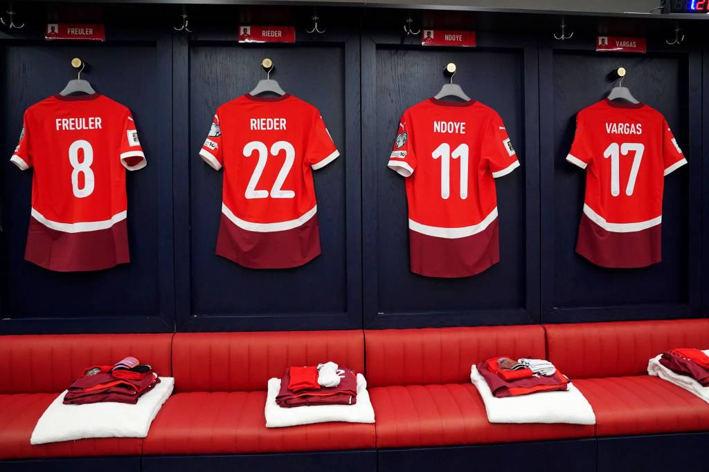 Jahon chempionatining "B" guruhidan o'rin olgan jamoalar turnirda foydalanadigan liboslarini taqdim etdi