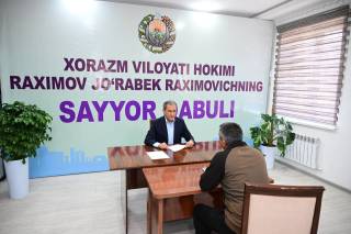 Jo‘rabek Rahimov Yangibozor tumani aholisining murojaatlarini tingladi