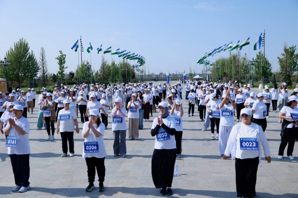 Янги Ўзбекистон боғида хотин-қизлар ўртасида югуриш марафони ўтказилди