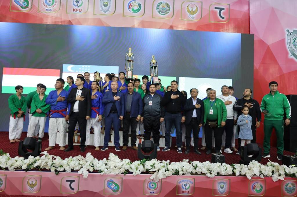 Урганчда кураш бўйича Осиё кубоги ғолиблари аниқланди