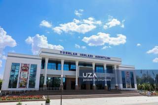 Булутлар оғушидаги Термиз