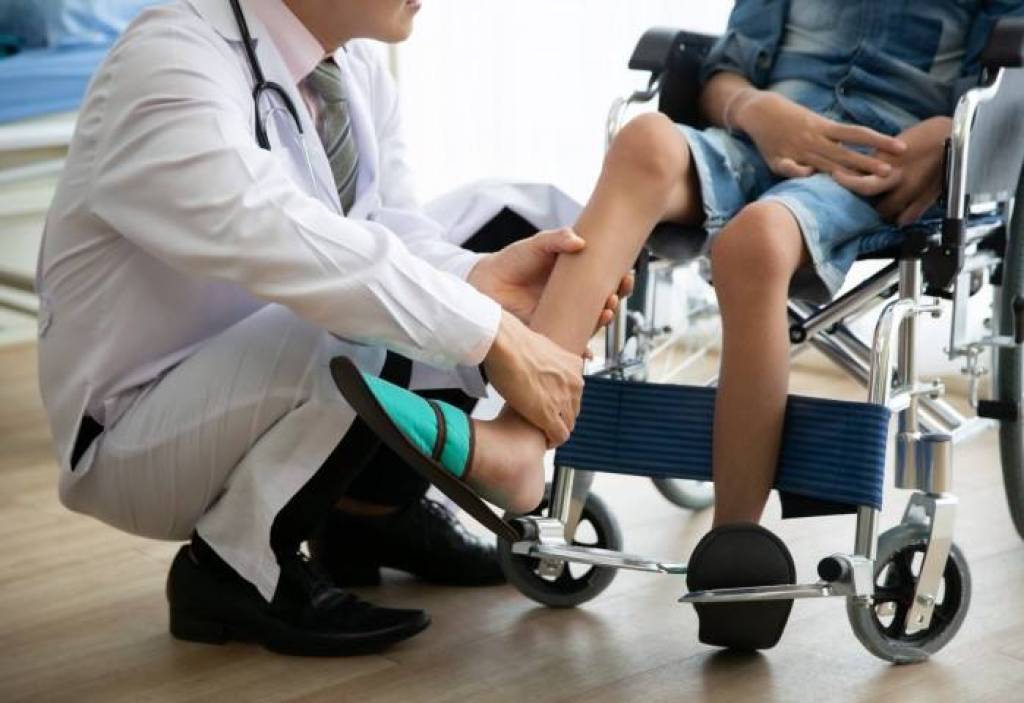 Spinal mushak atrofiyasi tashxisi qo‘yilgan bolalar uyda davolanish uchun zarur jihozlar bilan ta’minlanadi