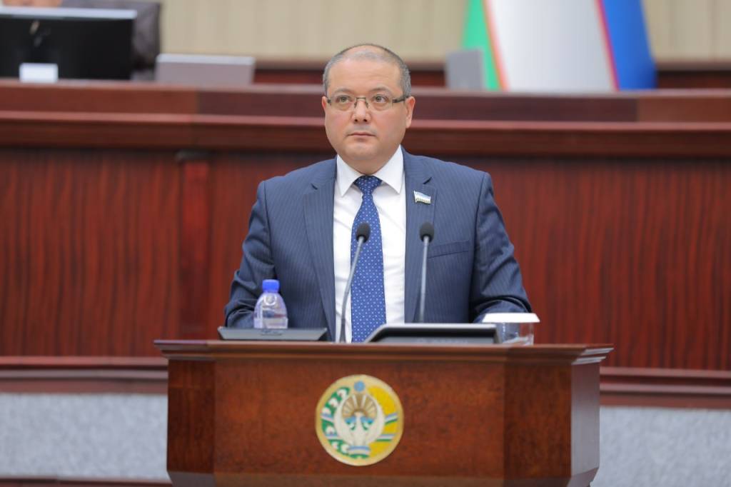 Ўзбекистон Янги тараққиёт банкига аъзо бўлмоқда – бу бизга нима беради?