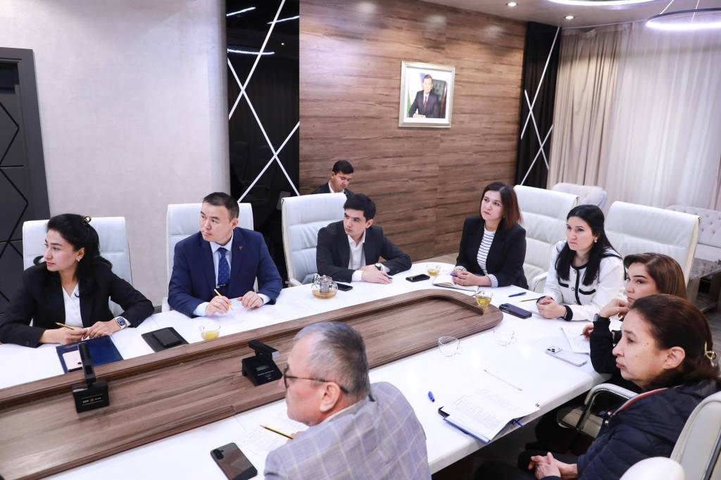 Ёшлар бандлиги масаласи муҳокама марказида