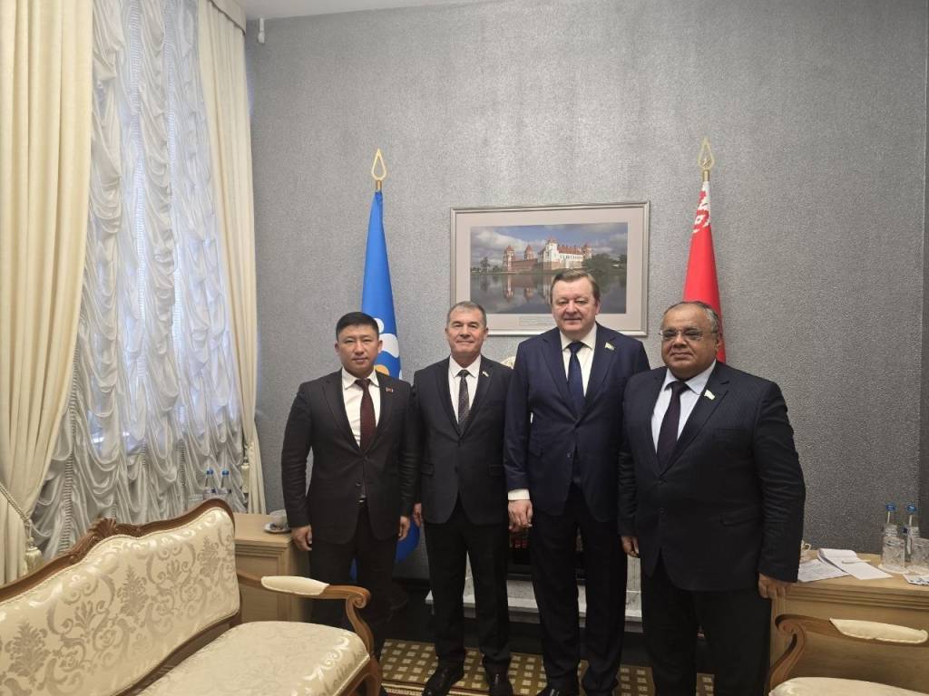 Сенатор участвовал в международном туристическом форуме