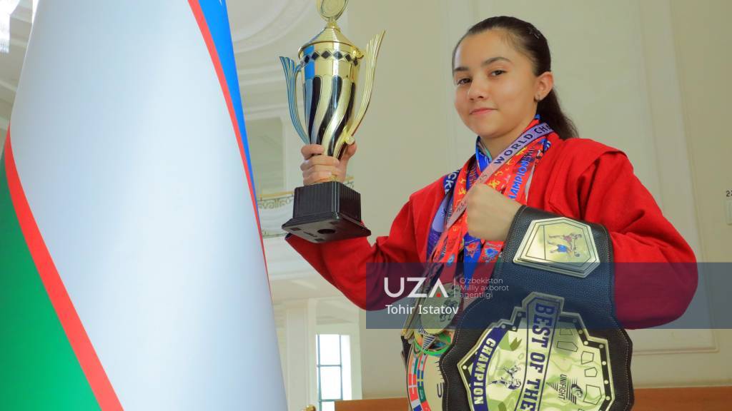 Ёш чемпион қиз