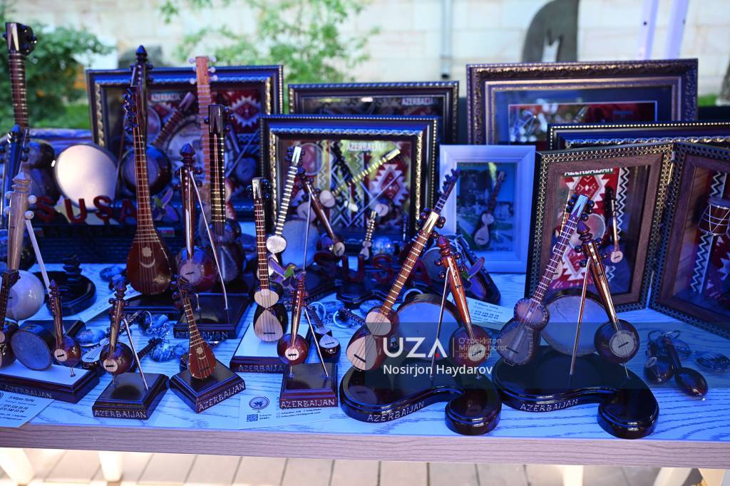 Ўзбекистон-Озарбайжон: Ҳамкорликда ҳунармандчилик кўргазмаси ташкил этилди