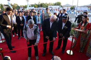 O‘zbek sporti yulduzlari jizzaxlik yoshlar bilan uchrashdi