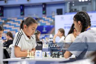 В Андижане соревнуются молодые шахматисты